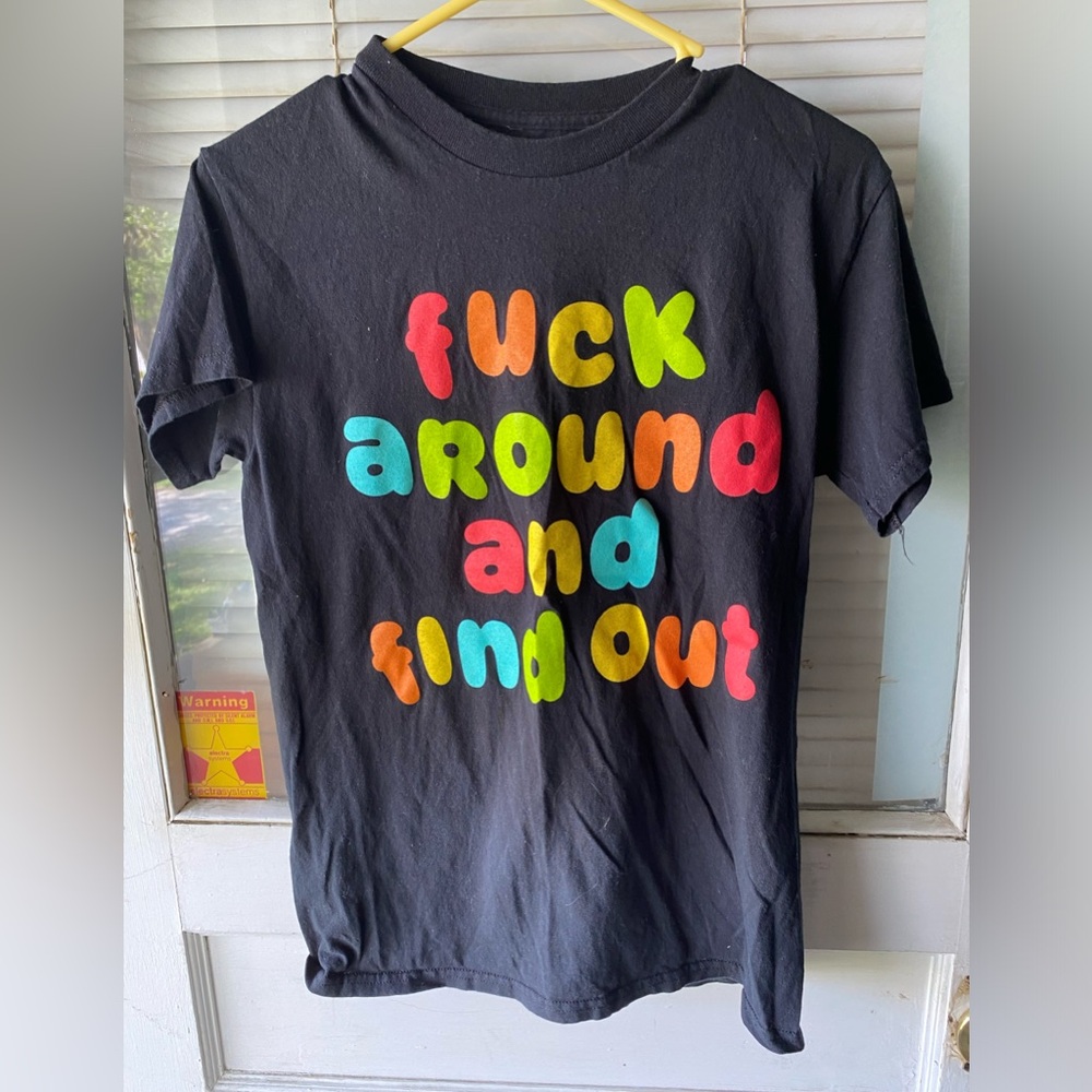 Short sleeve shirt